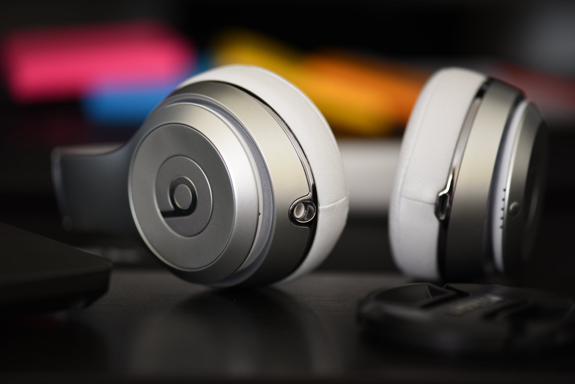 white beats by dr dre wireless headphones